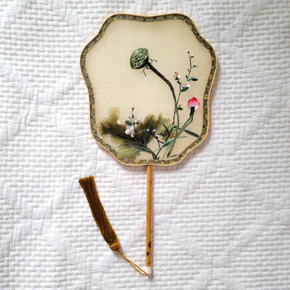 Double Sided Suzhou (Su) Handmade Silk Chinese Embroidery Fan